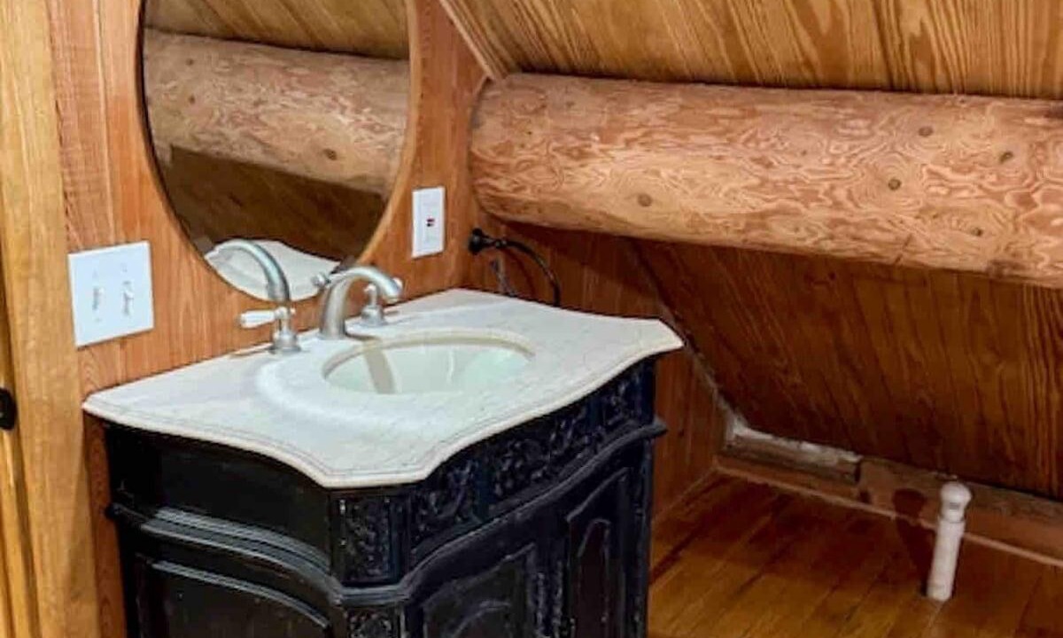 Photo of Bathroom in Manning