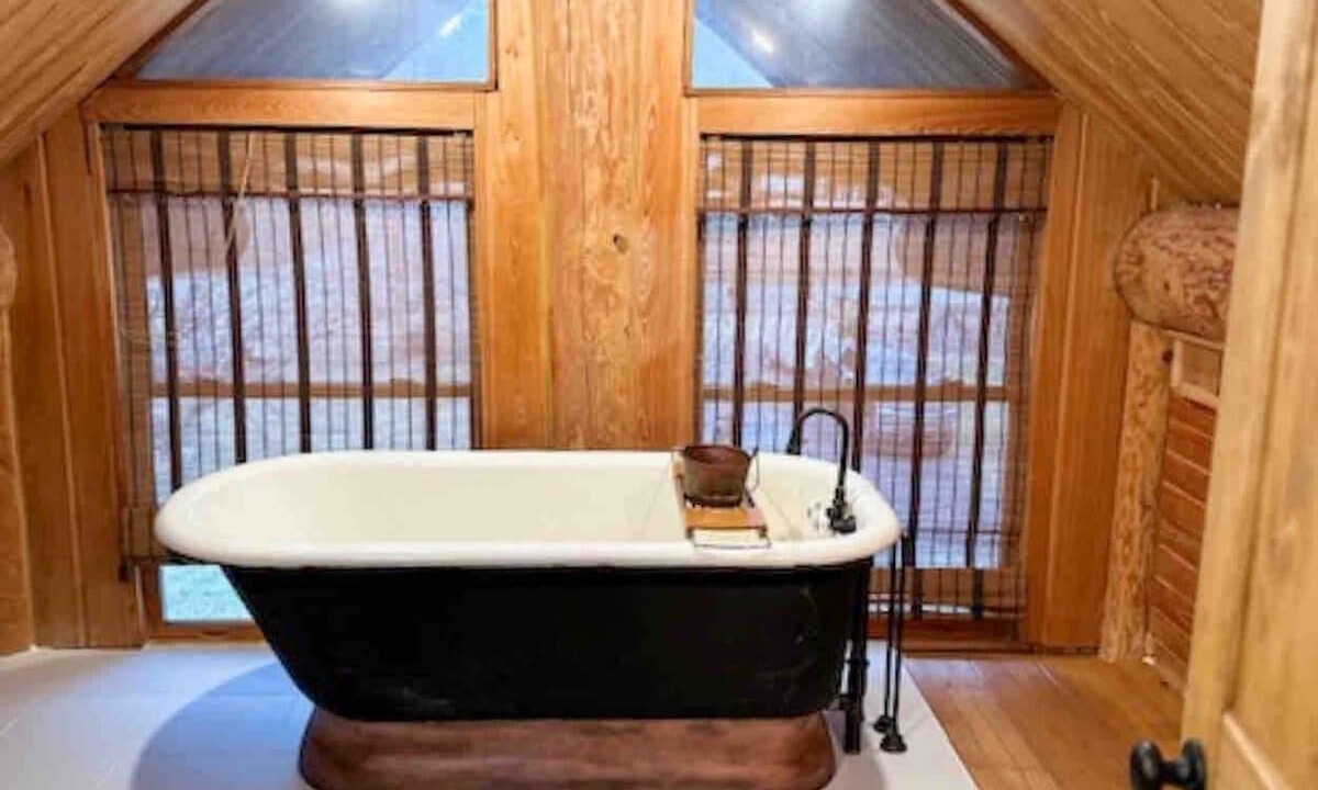 Photo of Bathroom in Manning