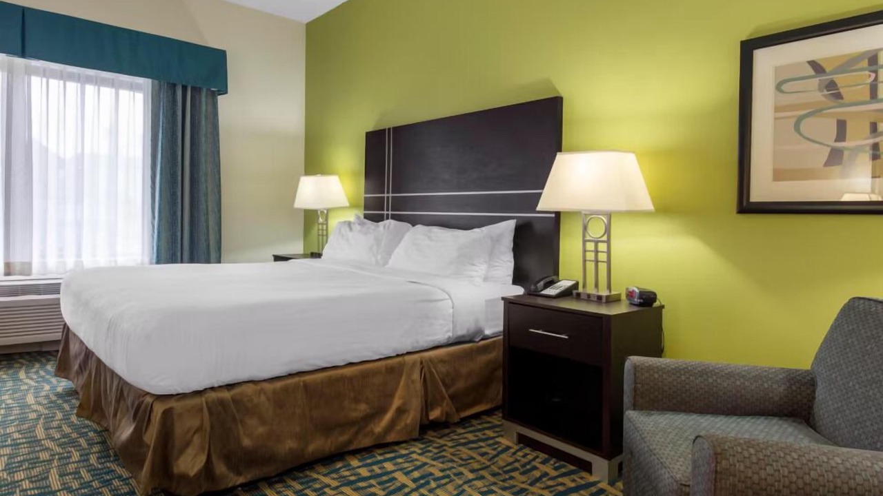 Photo of Bedroom in Savannah
