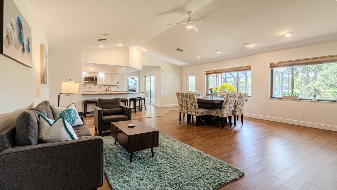 Photo of Livingroom in Palm River Estates