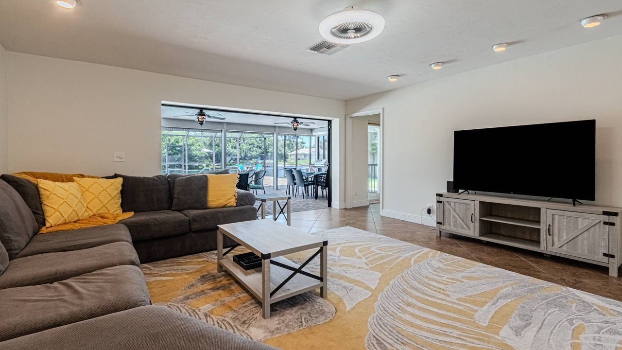 Photo of Livingroom in Palm River Estates