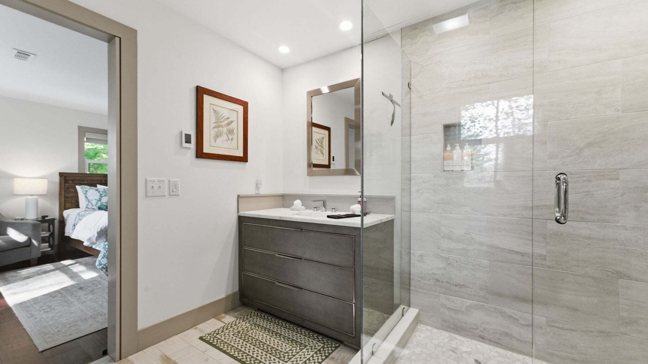 Photo of Bathroom in Highlands Hills