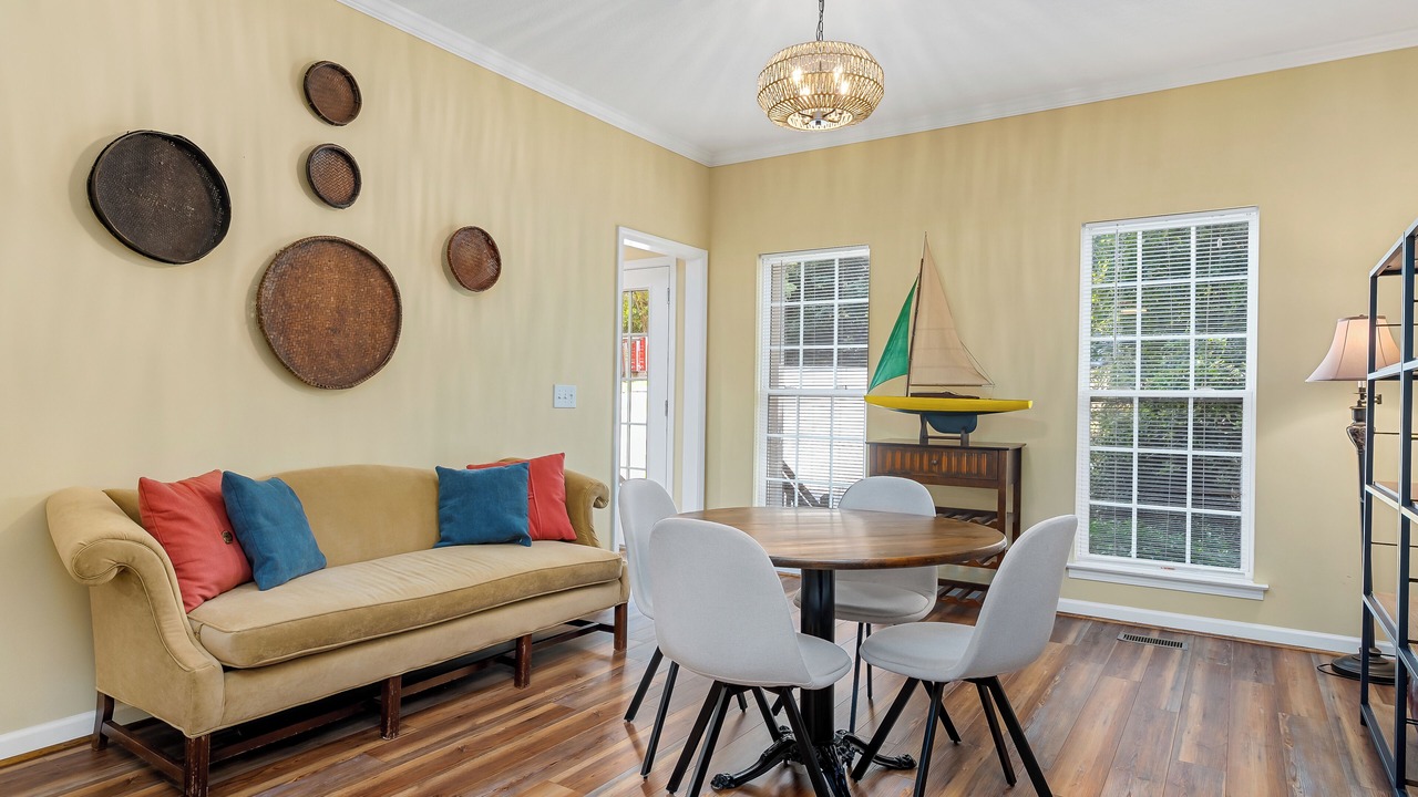 Photo of Livingroom in Seneca