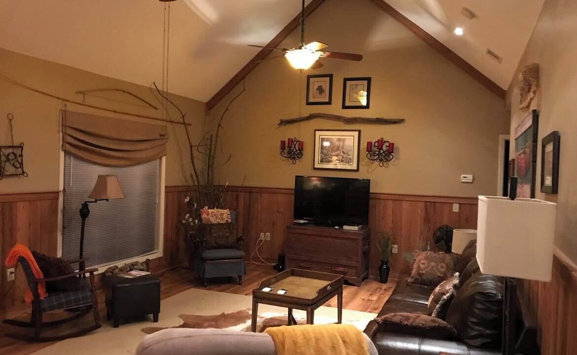Photo of Livingroom in Statesboro