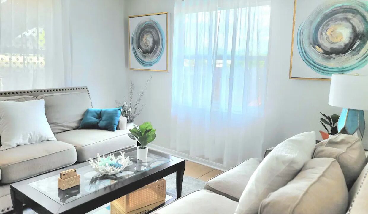 Photo of Livingroom in Seffner Community Alliance