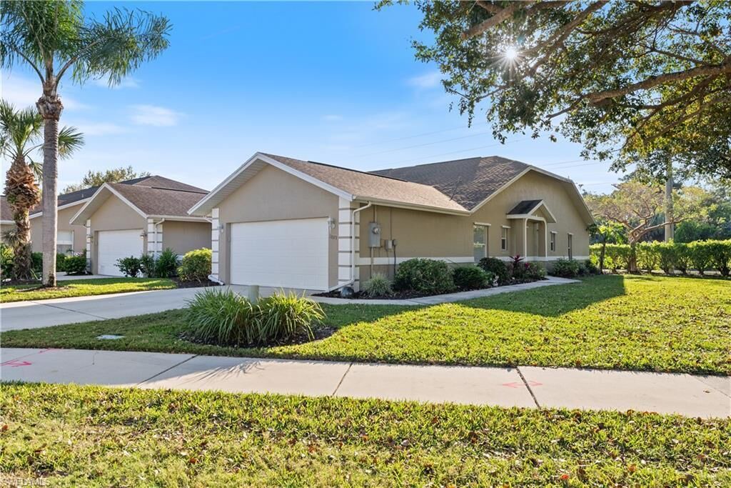 Photo of Outdoor in Crown Pointe