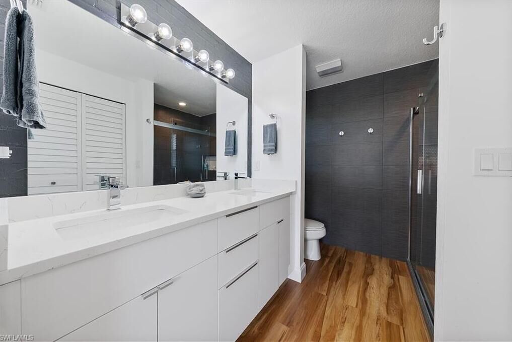 Photo of Bathroom in Crown Pointe