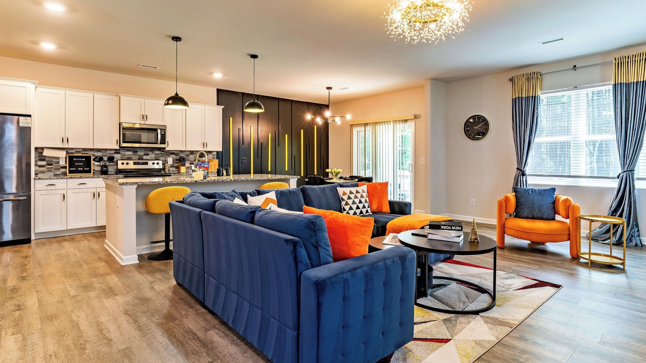 Photo of Livingroom in Southeast Raleigh