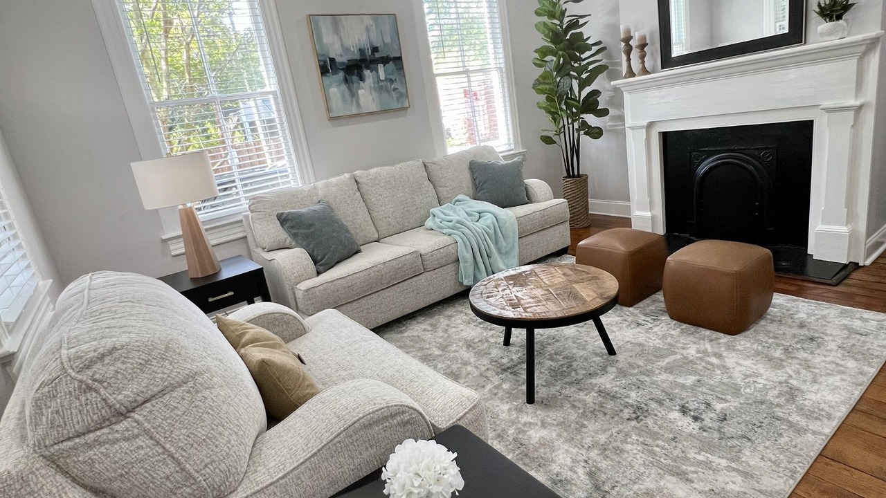 Photo of Livingroom in Westside