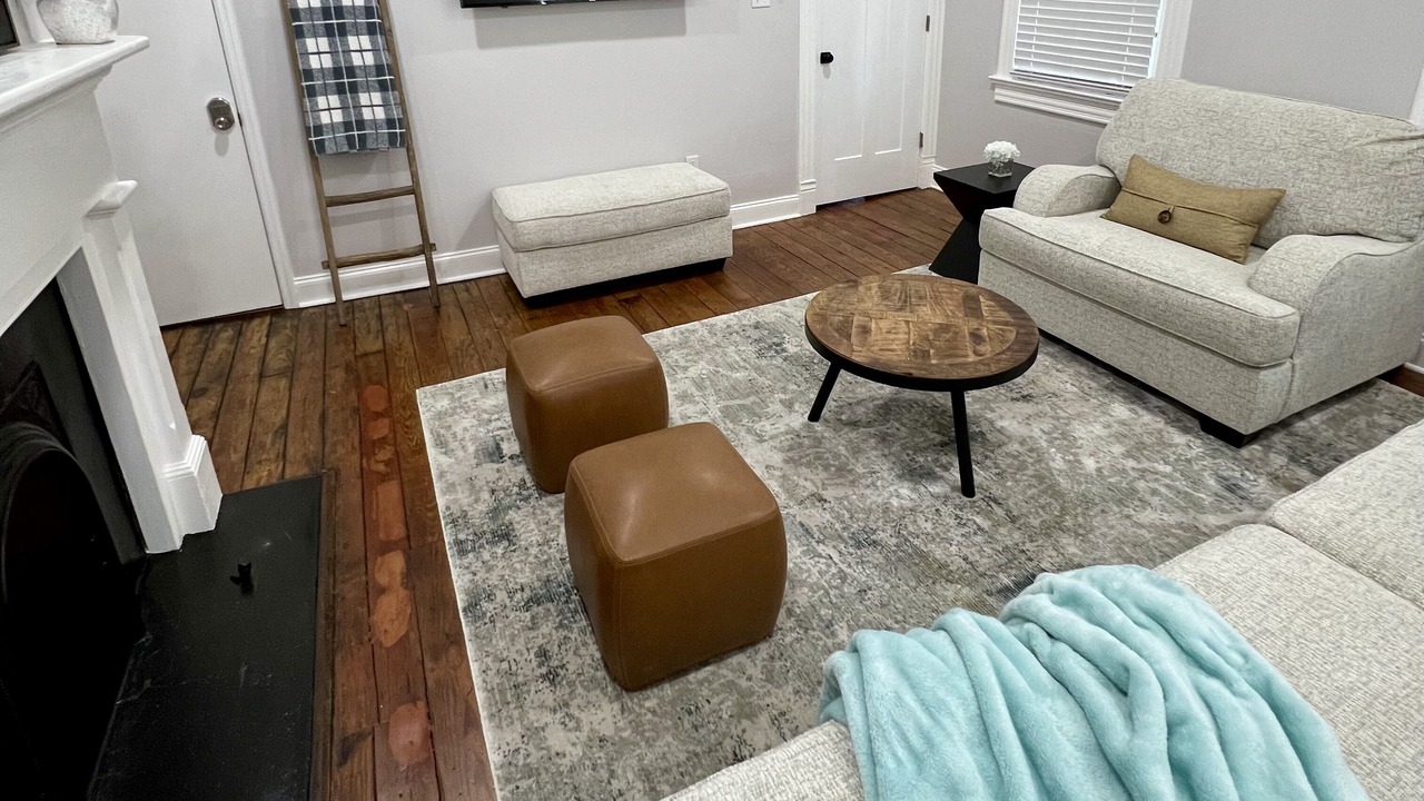 Photo of Livingroom in Westside