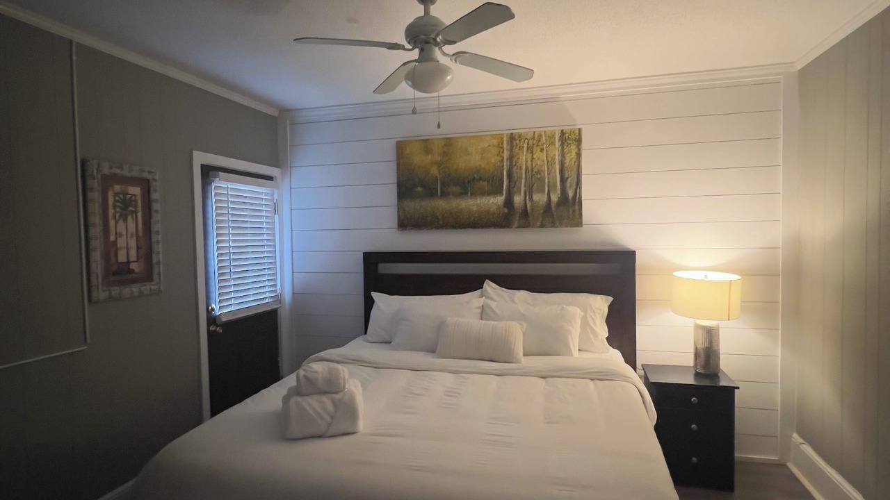 Photo of Bedroom in Green Acres
