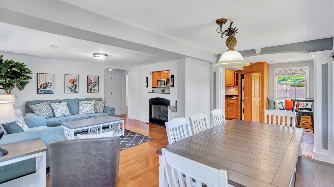 Photo of Livingroom in Anderson