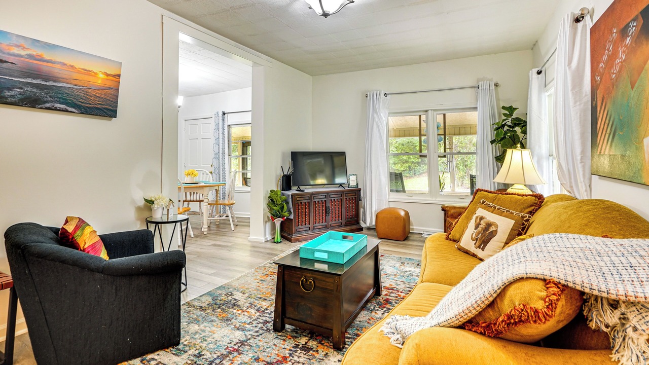 Photo of Livingroom in Lemon Springs