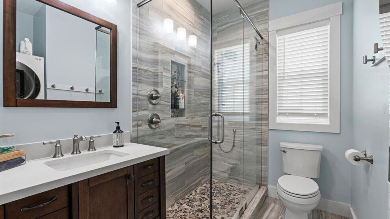 Photo of Bathroom in Uptown