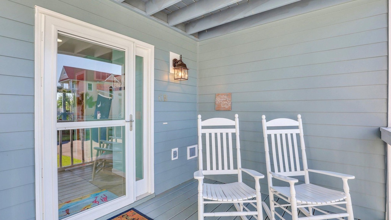 Photo of Patio Balcony in Beachwalk