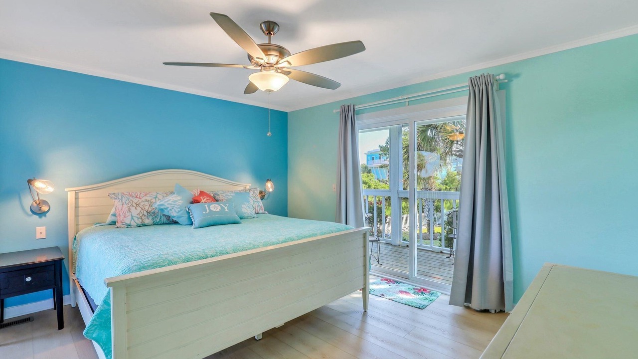 Photo of Bedroom in Beachwalk