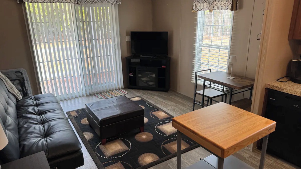 Photo of Livingroom in Ninety Six