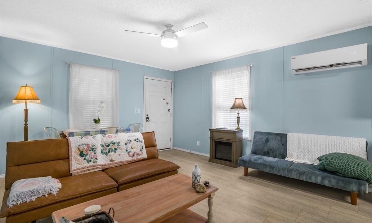 Photo of Livingroom in Edisto Island