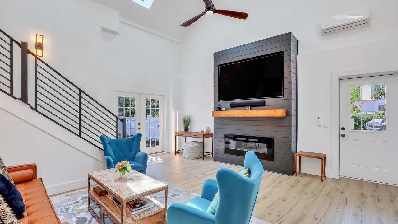 Photo of Livingroom in Historic District