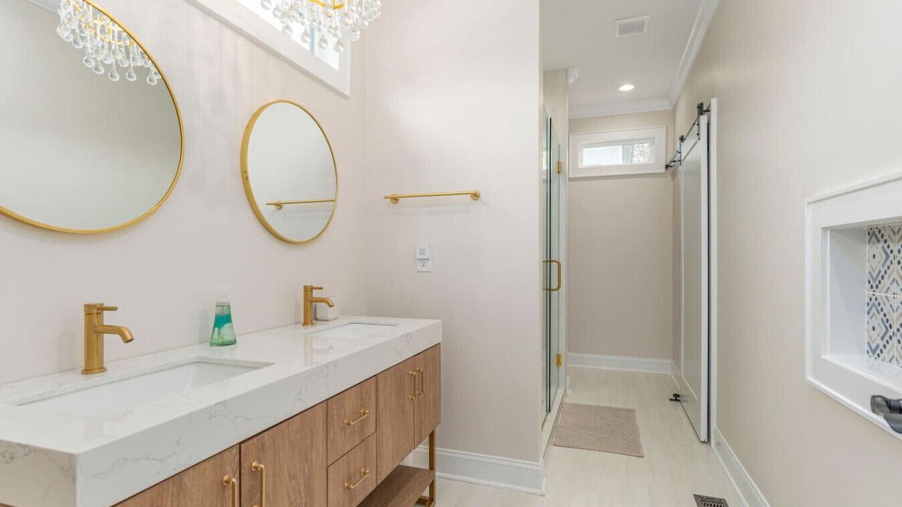Photo of Bathroom in Travelers Rest