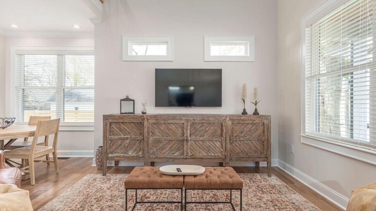 Photo of Livingroom in Travelers Rest