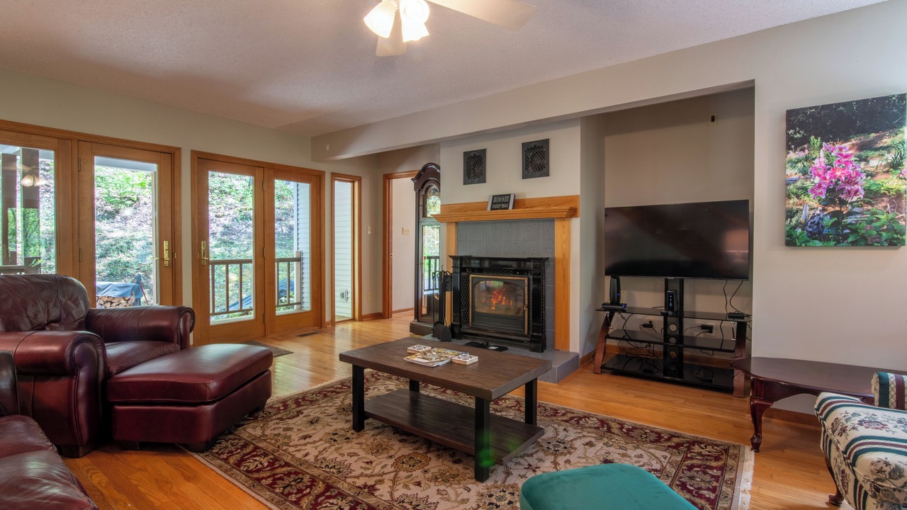 Photo of Livingroom in Whittier