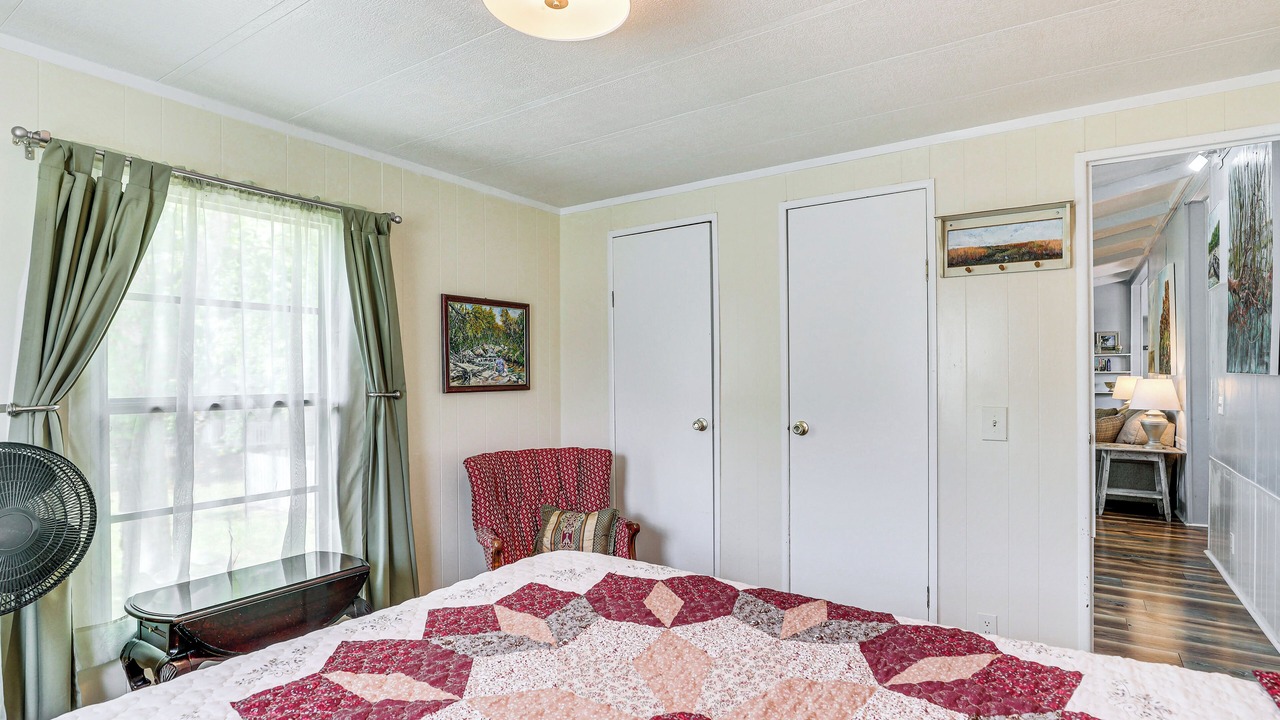 Photo of Bedroom in Summerton