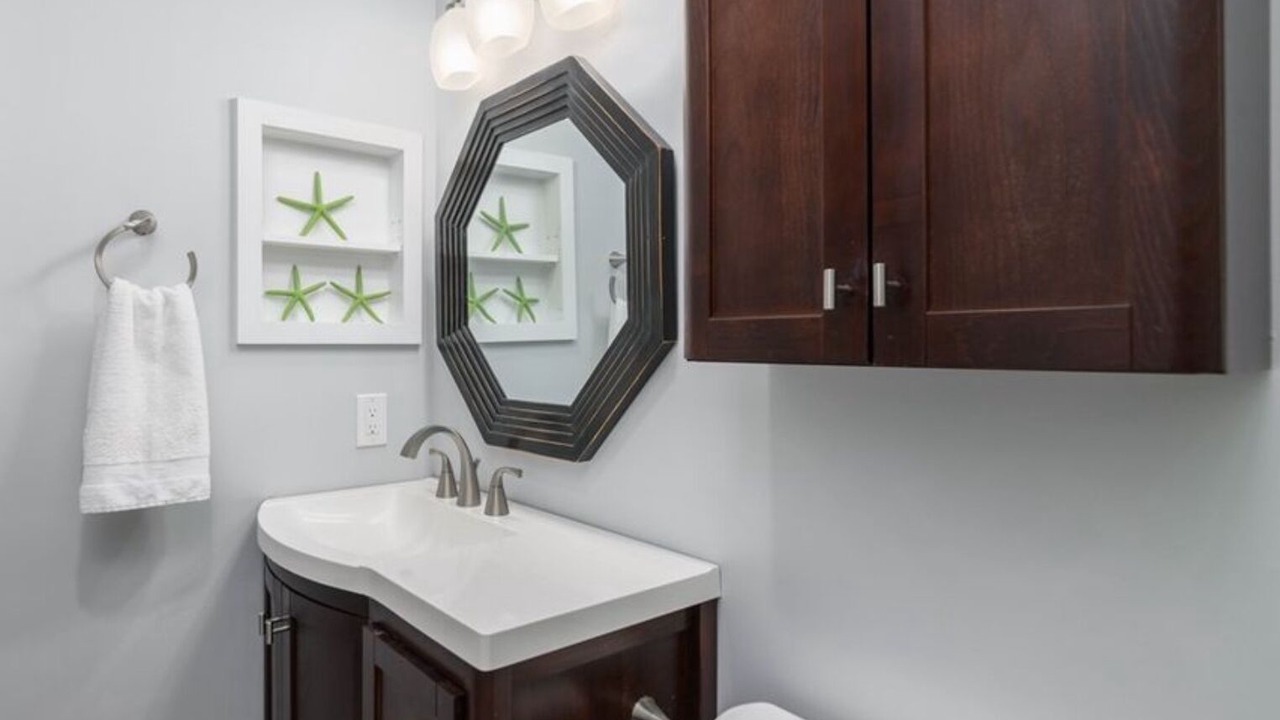Photo of Bathroom in Folly Field