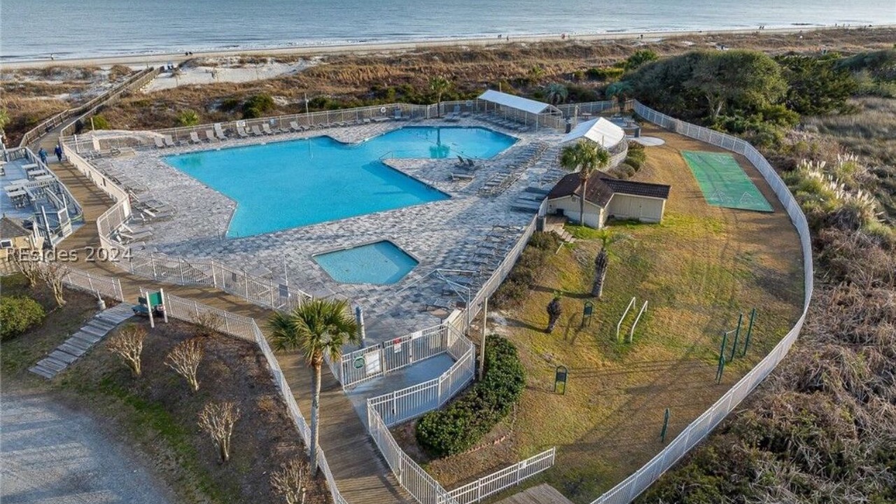 Photo of Outdoor in Folly Field