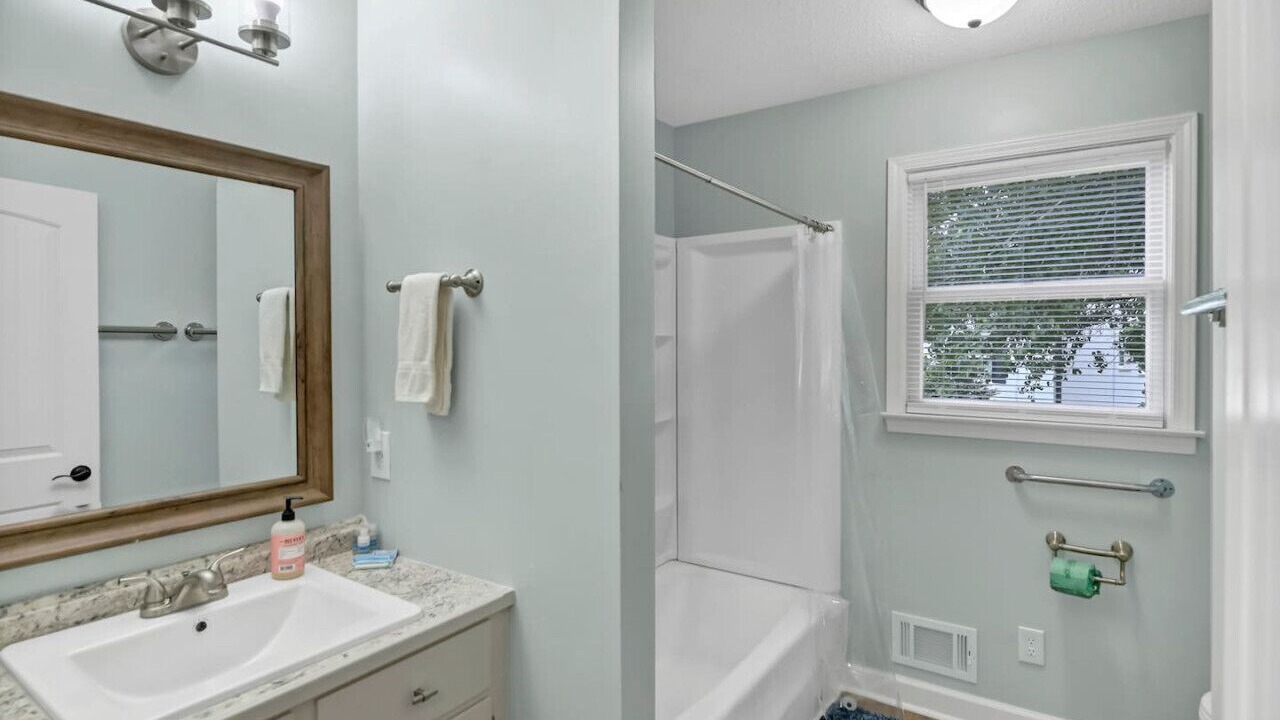 Photo of Bathroom in Lake Murray of Richland