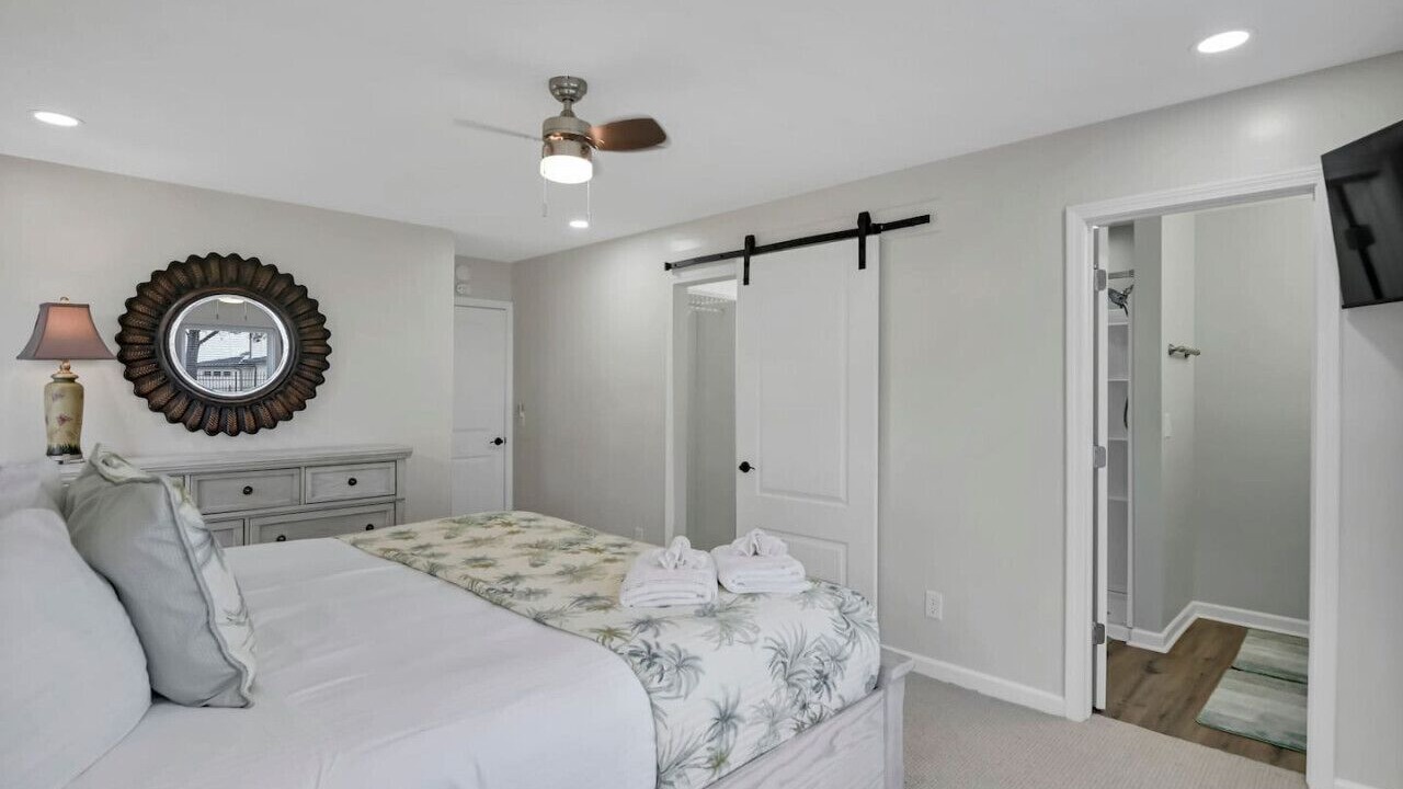 Photo of Bedroom in Lake Murray of Richland