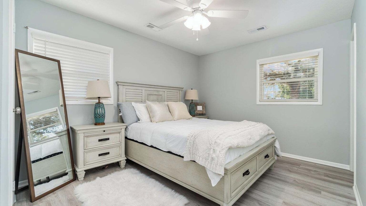 Photo of Bedroom in Peletier