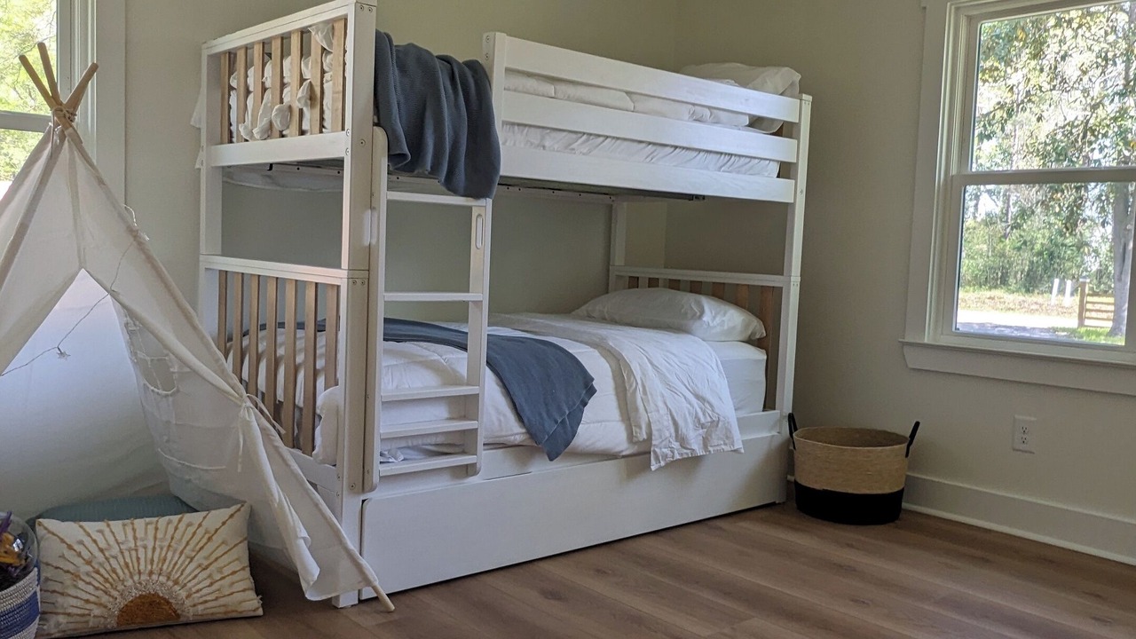 Photo of Bedroom in Ladson
