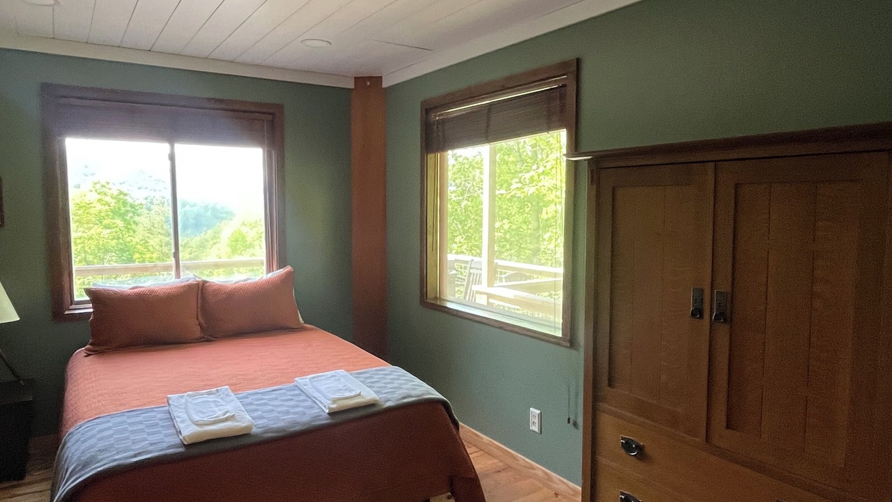 Photo of Bedroom in Bryson City