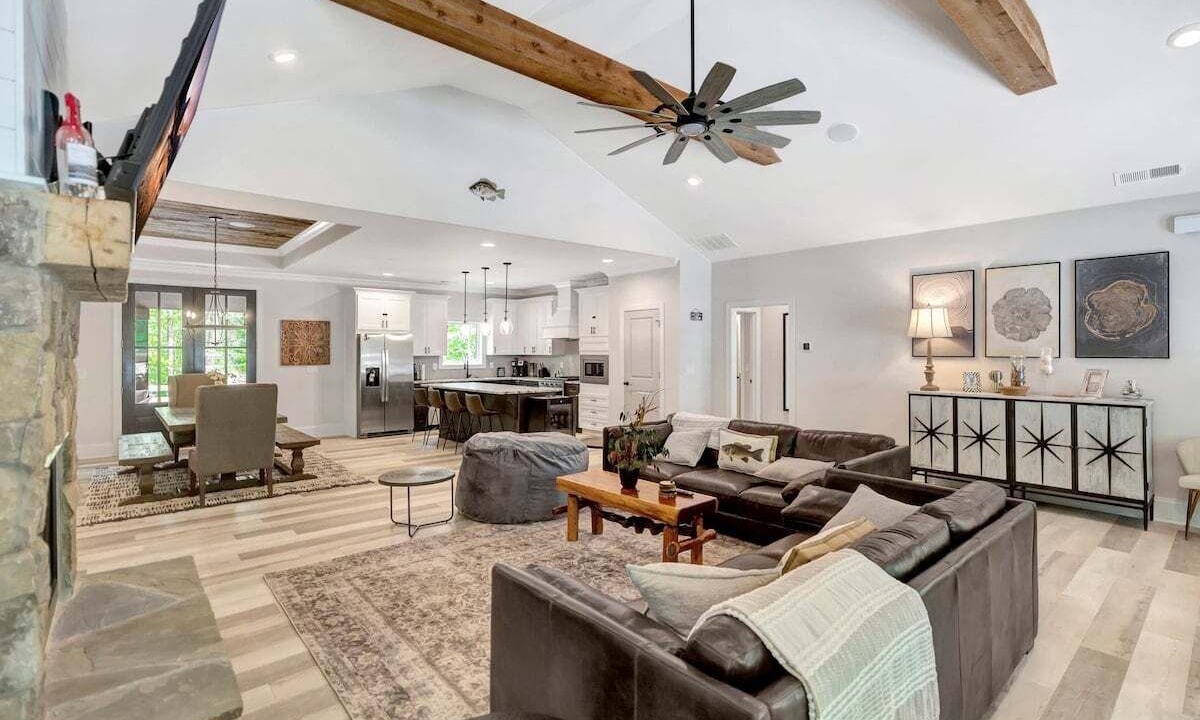 Photo of Livingroom in Salem