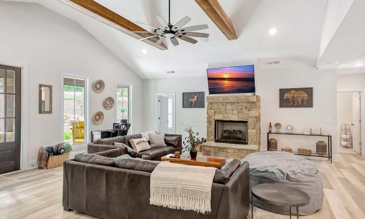 Photo of Livingroom in Salem