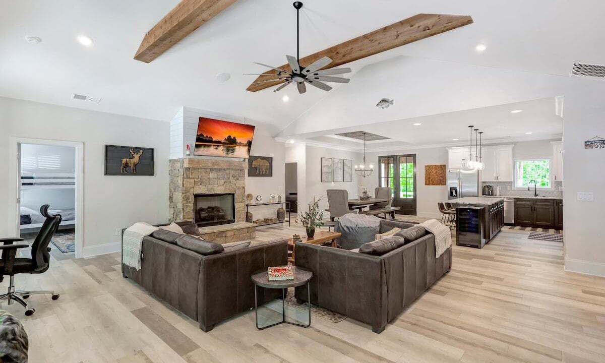 Photo of Livingroom in Salem
