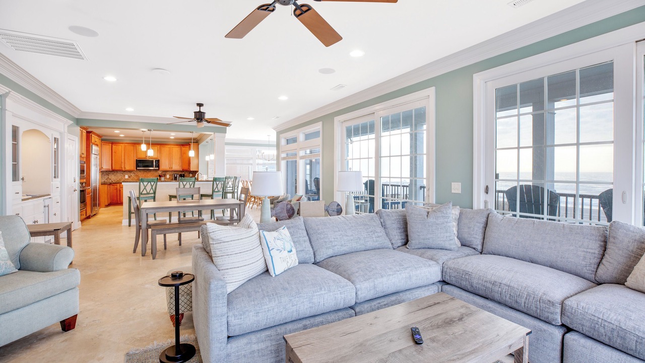 Photo of Livingroom in Long Bay Estates