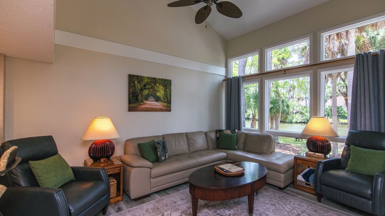 Photo of Livingroom in Ocean Ridge