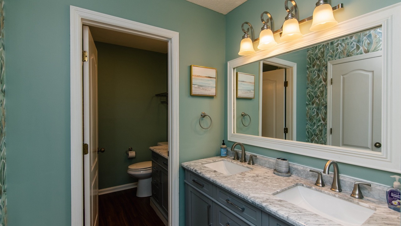 Photo of Bathroom in Ocean Ridge