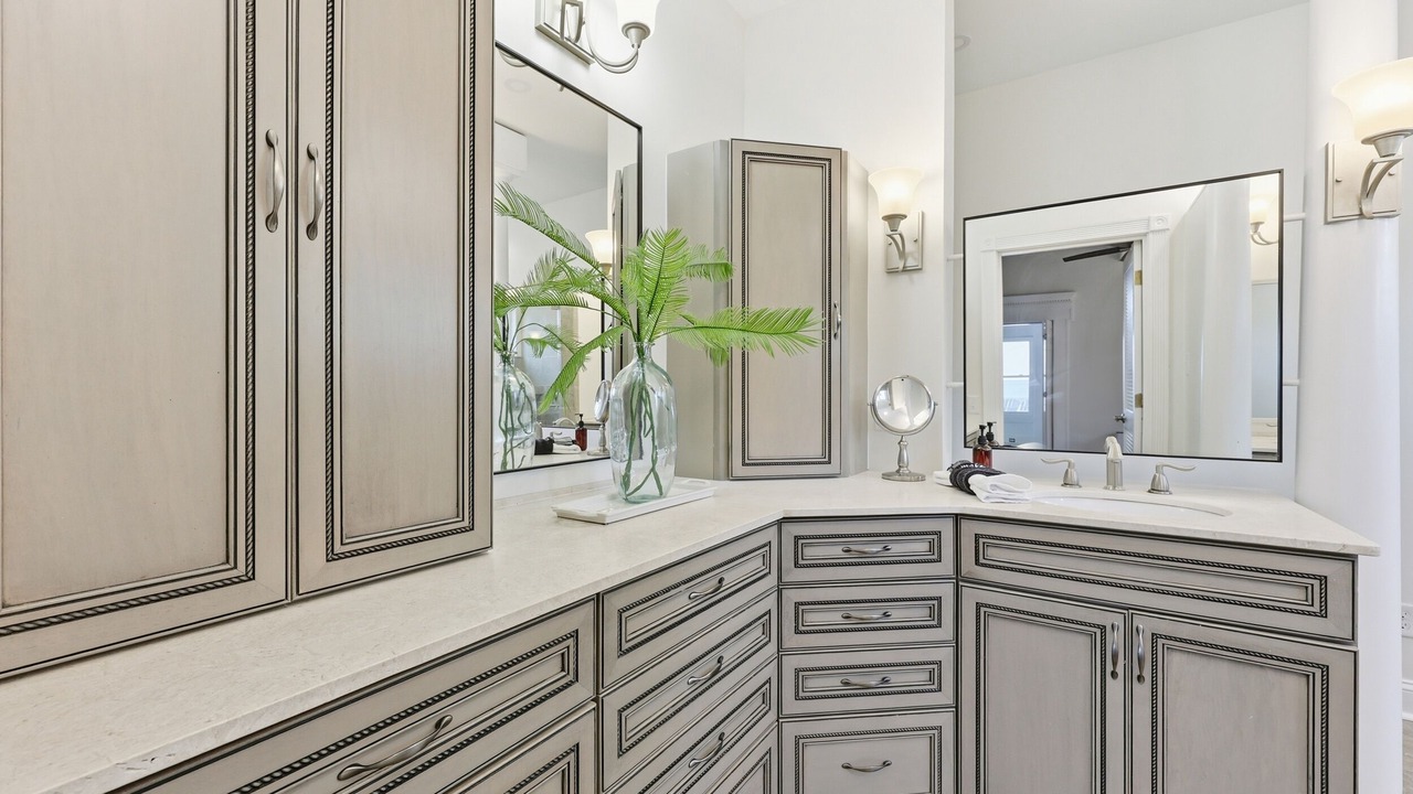 Photo of Bathroom in Beachwalk