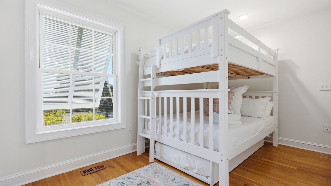 Photo of Bedroom in Beachwalk