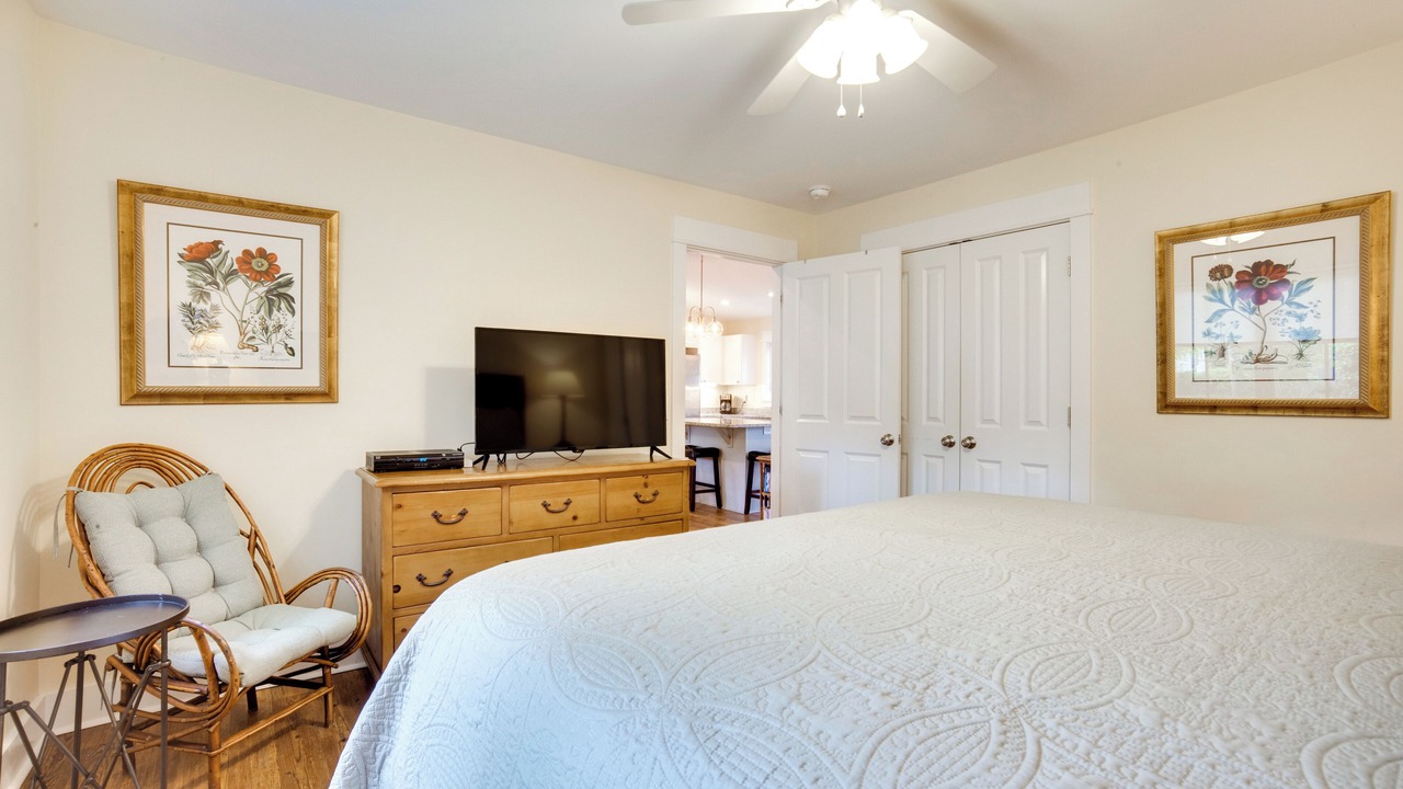 Photo of Bedroom in Historic District