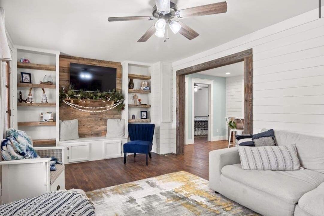Photo of Livingroom in Manning