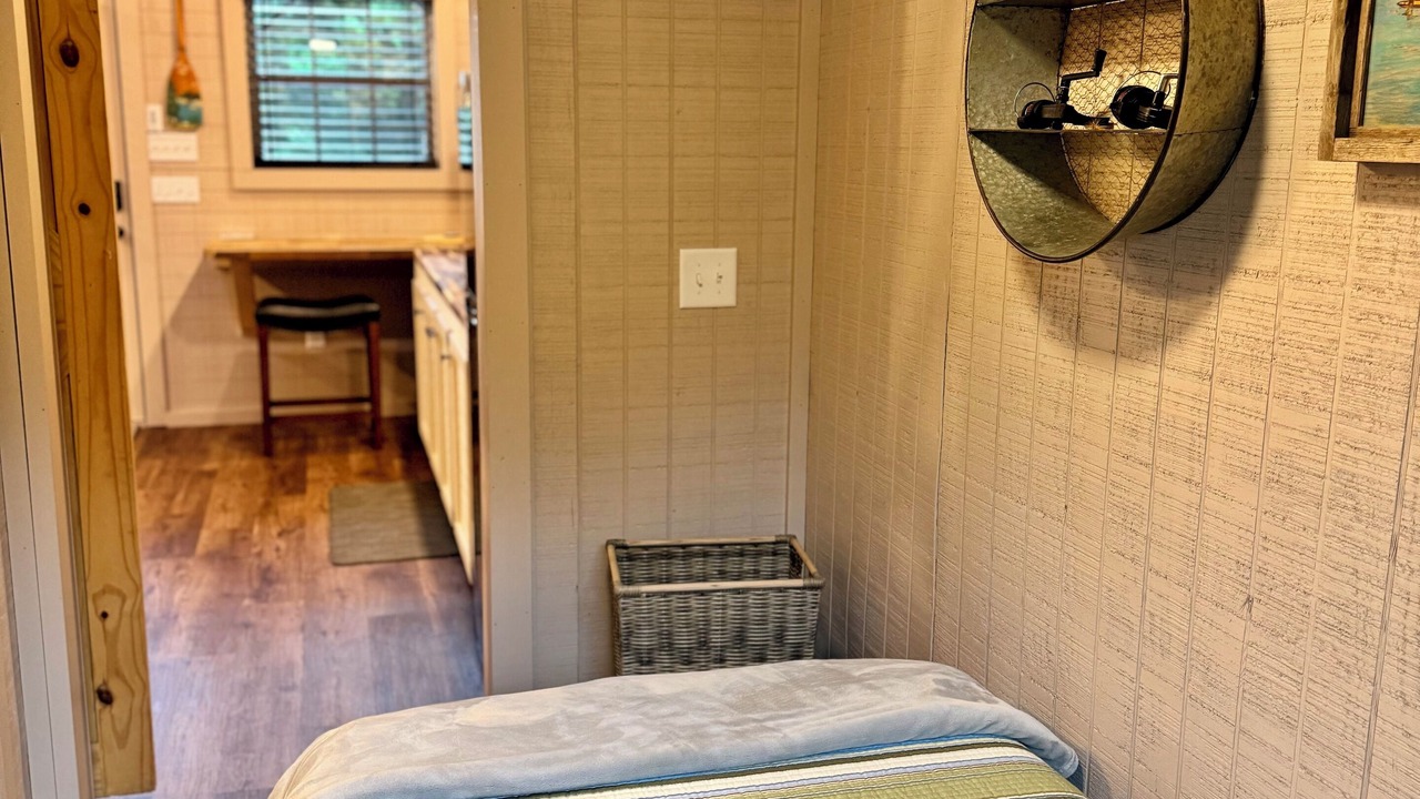 Photo of Bedroom in Townville