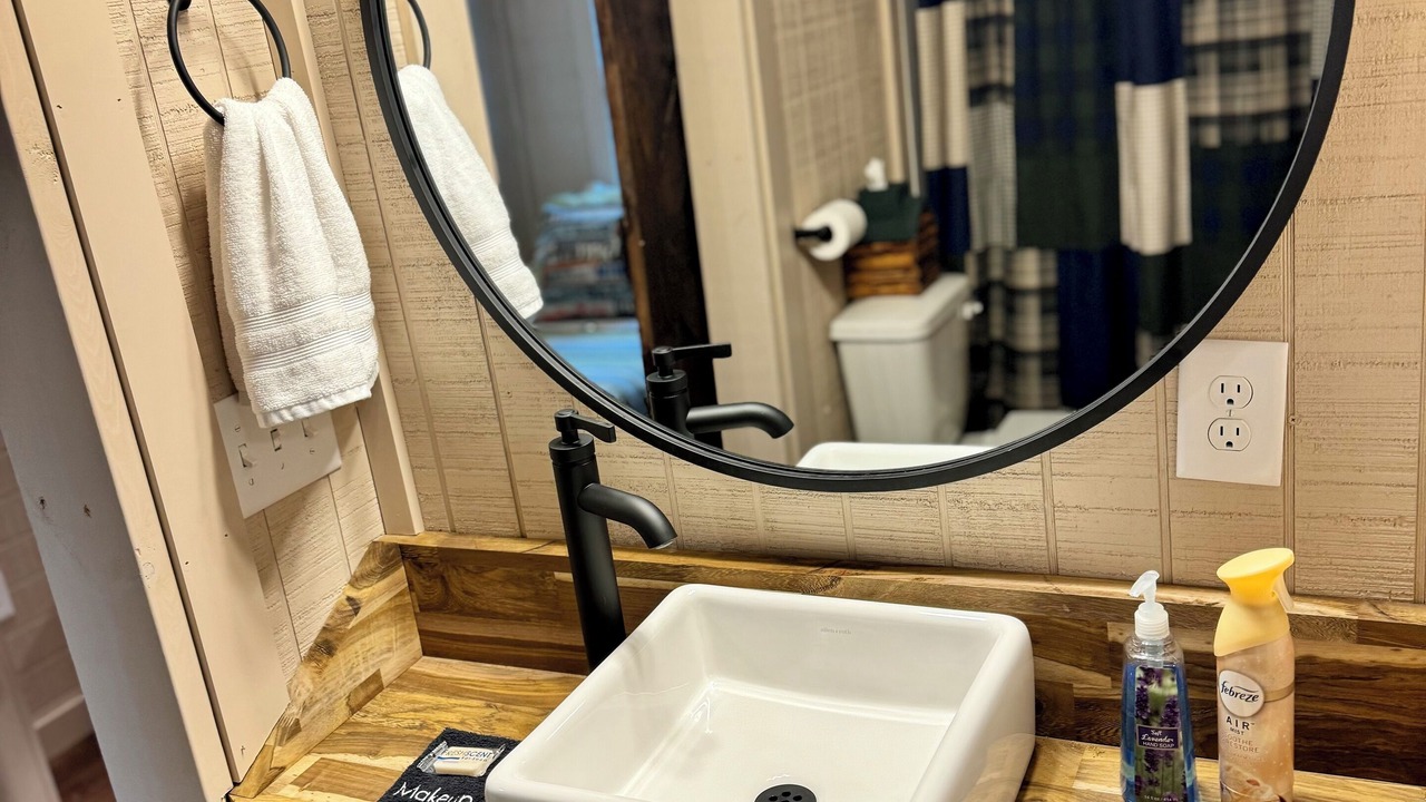 Photo of Bathroom in Townville