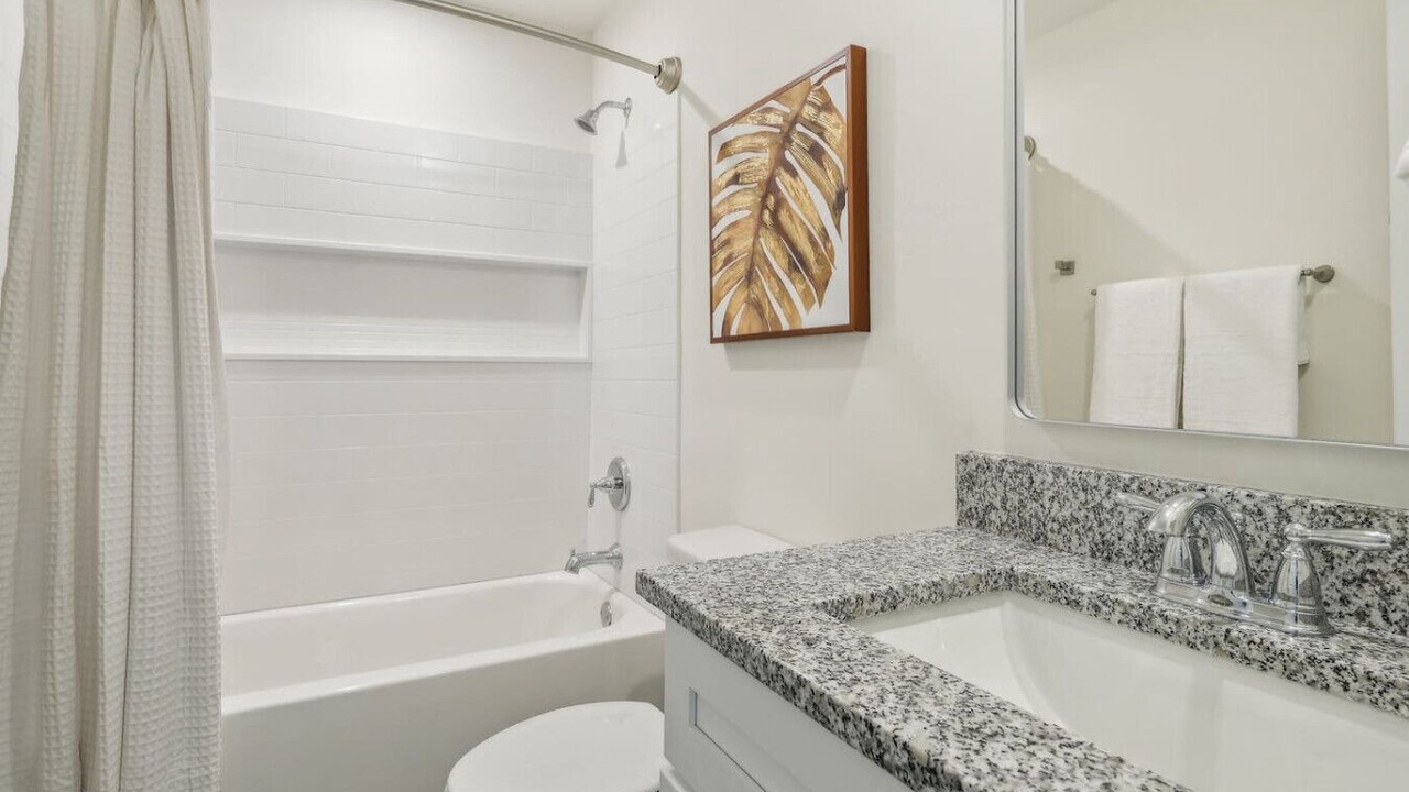 Photo of Bathroom in Mariner
