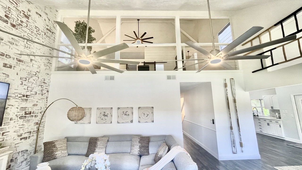 Photo of Livingroom in White City