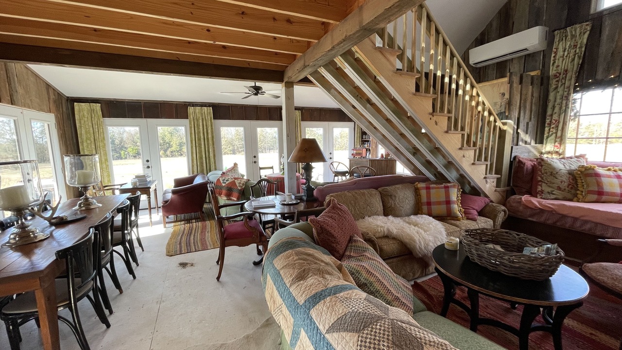 Photo of Livingroom in South Carolina Lakes & Blackwater Rivers