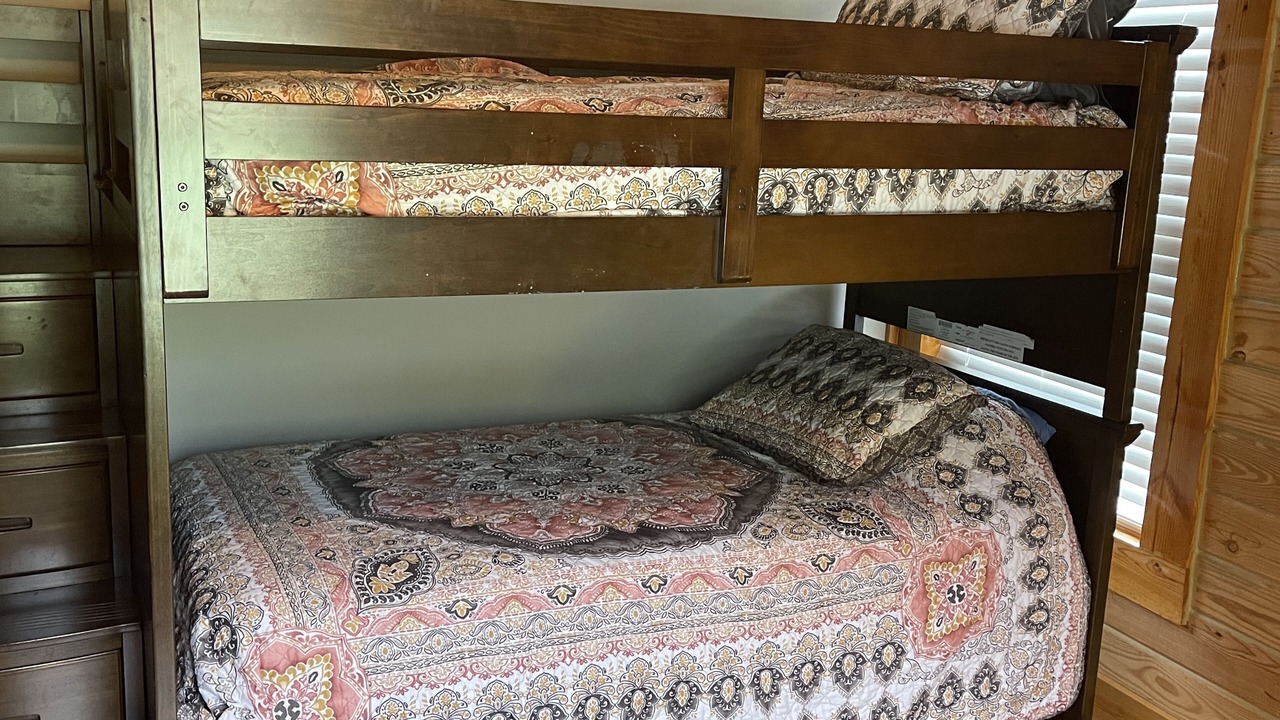 Photo of Bedroom in Townville